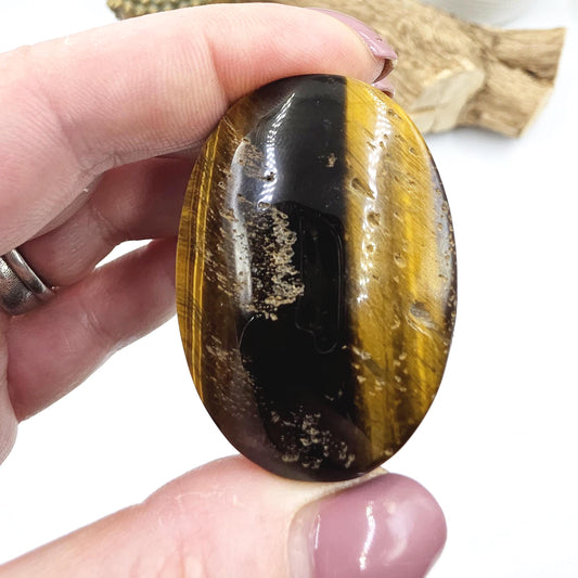 Yellow Tiger’s Eye Palm Stone – Confidence, Protection & Solar Plexus Energy Crystal, 50g