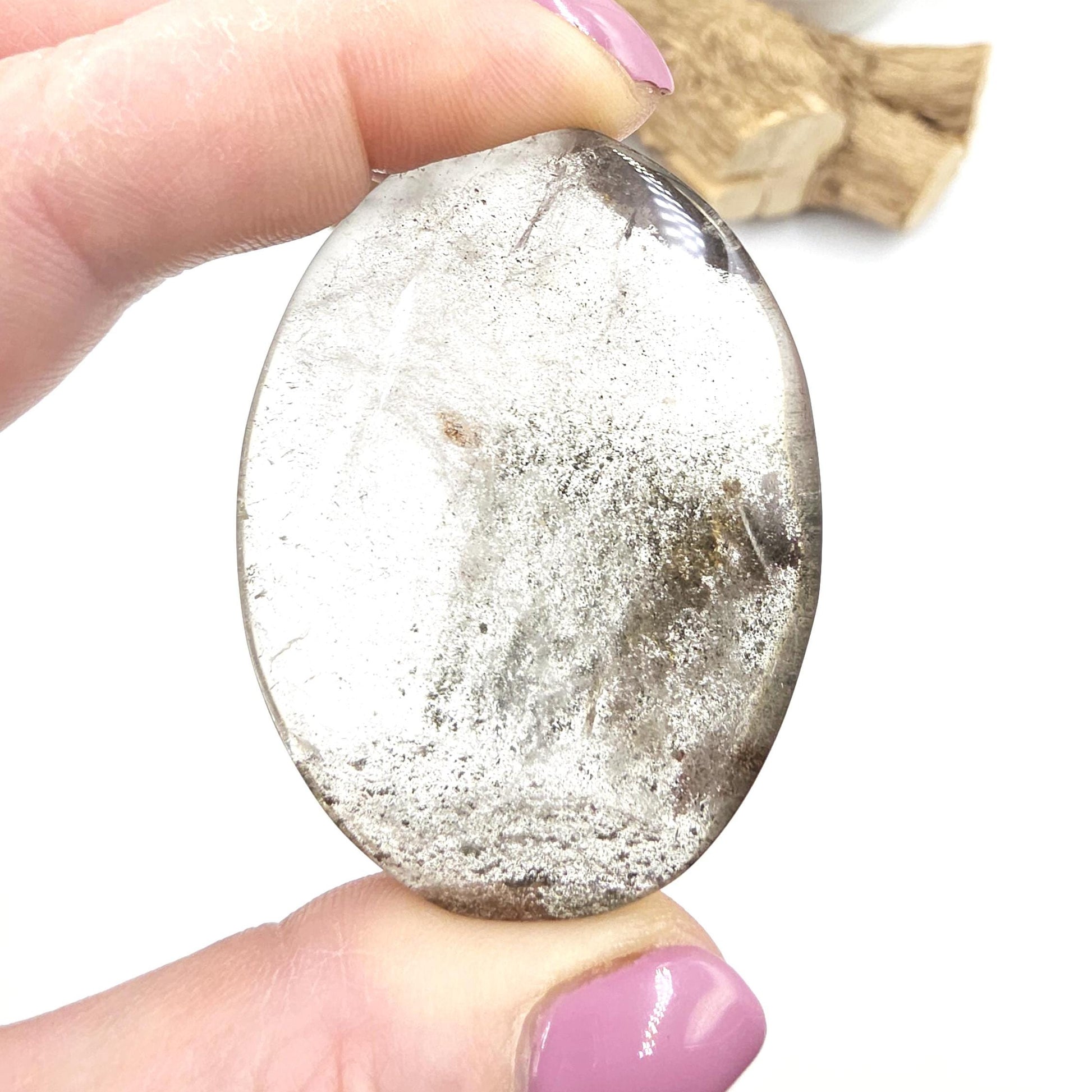 Garden Quartz (Lodolite) Palm Stone – Manifestation, Clarity & Inner Journey Healing Crystal, 60g
