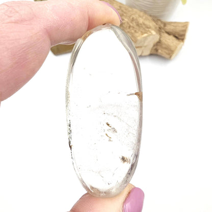 Clear Quartz Palm Stone with Lodolite & Hematoid Inclusions – Healing and Spiritual Growth Crystal, 80g