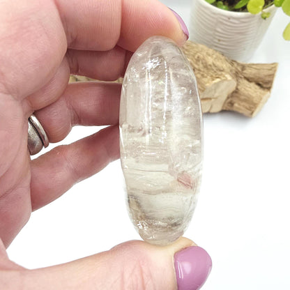 Manifestation Clear Quartz Palm Stone with Internal Crystal Growth & Rainbows – Healing and Manifestation Crystal, 100g
