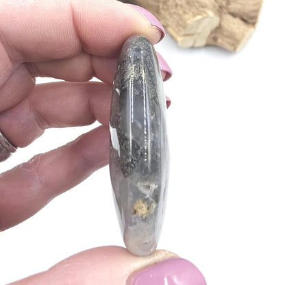 Pyrite & Agate Palm Stone – Protection, Confidence and Abundance Crystal, 40g