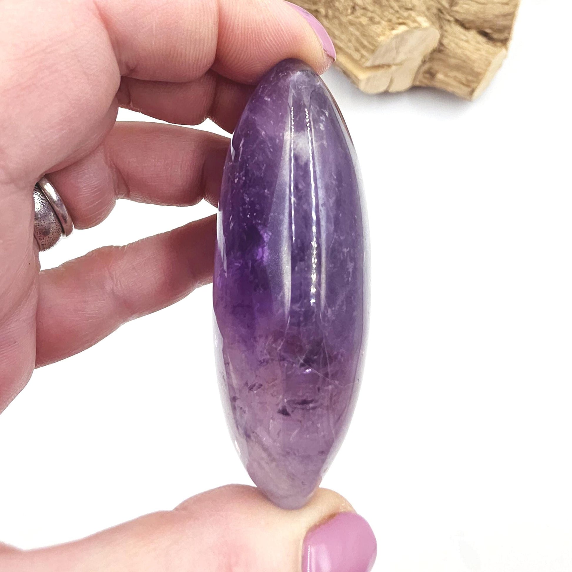 Sparkly Amethyst Palm Stone with rainbows – Calm, Intuition & Spiritual Awareness Crystal, 90g