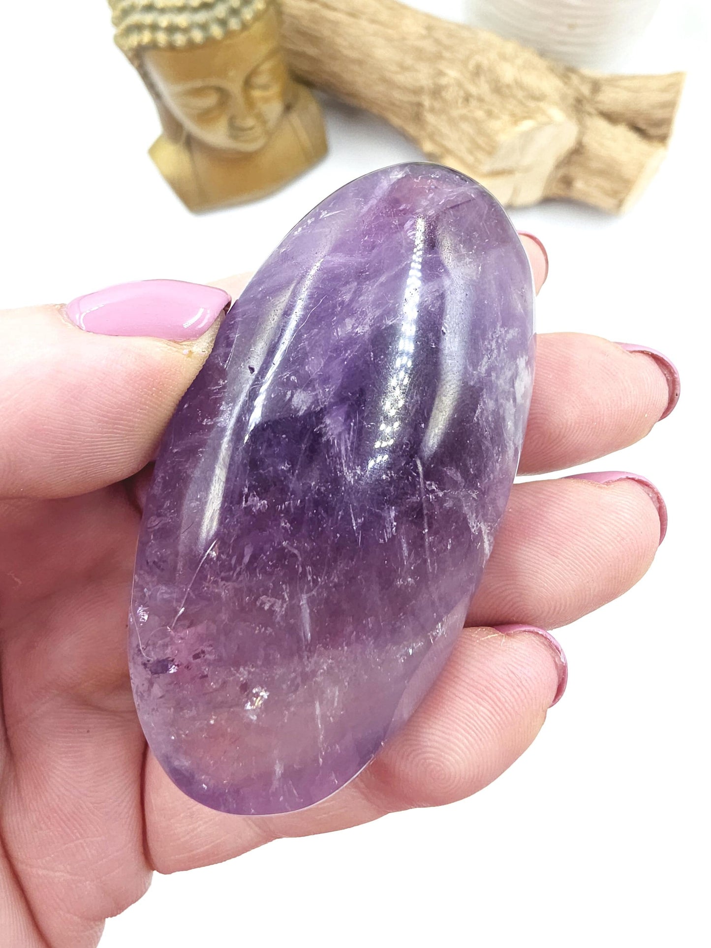Sparkly Amethyst Palm Stone with rainbows – Calm, Intuition & Spiritual Awareness Crystal, 90g