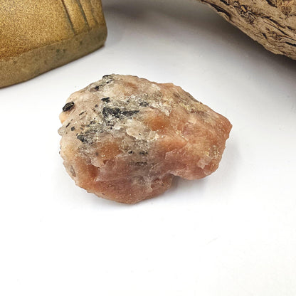 Raw Sunstone Specimen – Joy, Confidence & Sacral Chakra Crystal, 50g