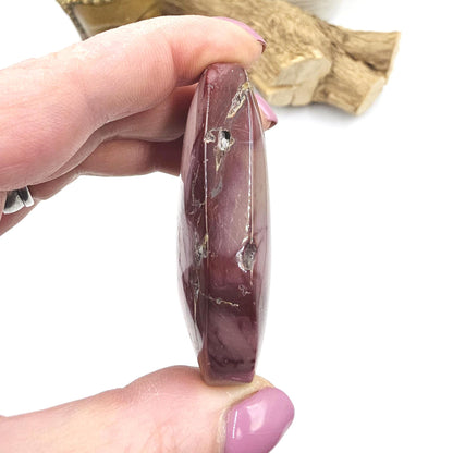 Mookaite Jasper Palm Stone – Strength, Grounding & Emotional Balance Crystal, 75g