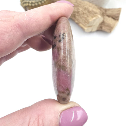 Rhodonite Palm Stone – Emotional Healing, Compassion & Grounded Heart Support Crystal, 65g
