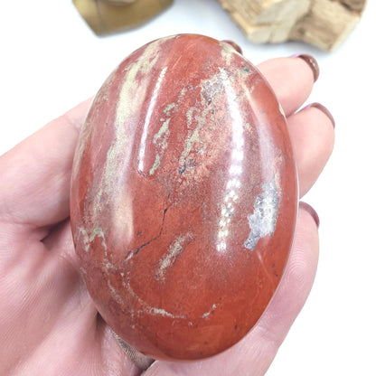 Red Jasper Palm Stone – Strength, Grounding & Protective Stability Crystal, 115g