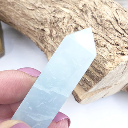 Aquamarine Tower – Calm, Communication & Emotional Balance Crystal, 23g