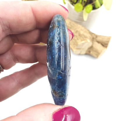 Blue Apatite Palm Stone - Motivation & Focus Healing Crystal - 50g