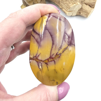 Mookaite Jasper Palm Stone – Strength, Grounding & Emotional Balance Crystal, 120g