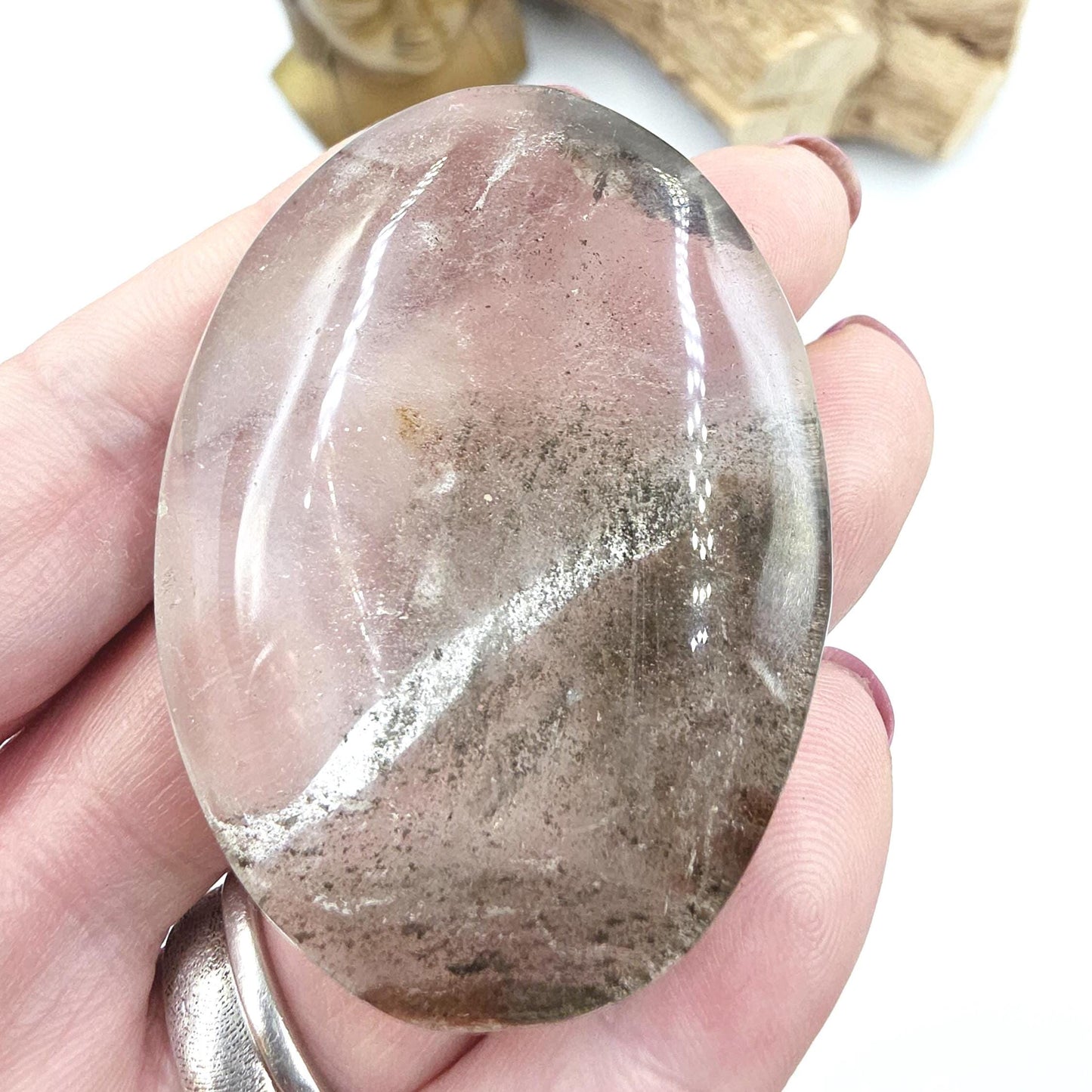 Garden Quartz (Lodolite) Palm Stone – Manifestation, Clarity & Inner Journey Healing Crystal, 60g
