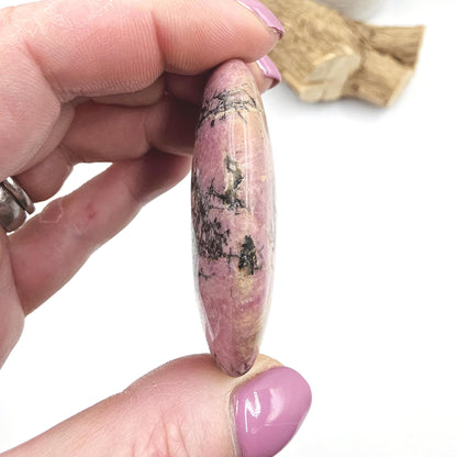Rhodonite Palm Stone – Emotional Healing, Compassion & Grounded Heart Support Crystal, 60g