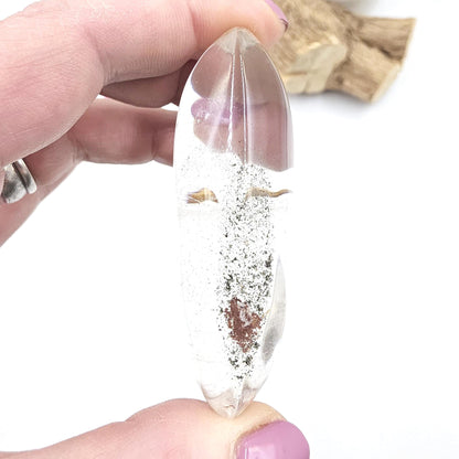 Clear Quartz Palm Stone with Lodolite & Hematoid Inclusions – Healing and Spiritual Growth Crystal, 80g