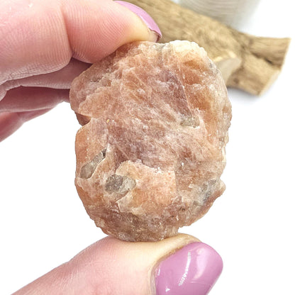 Raw Sunstone Specimen – Joy, Confidence & Sacral Chakra Crystal, 50g