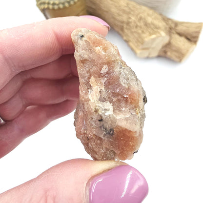 Raw Sunstone Specimen – Joy, Confidence & Sacral Chakra Crystal, 50g