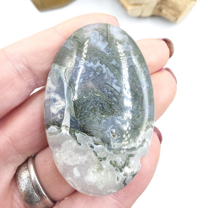 Drusy Moss Agate Palm Stone – Grounding & Growth Healing Crystal, 40g