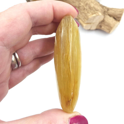Golden Mica (Muscovite) Palm Stone – Confidence, Clarity & Emotional Strength Healing Crystal, 90g