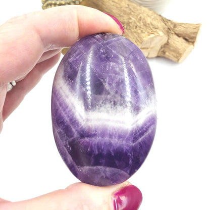 Dream Amethyst (Chevron) Palm Stone with rainbow flash – Intuition, Calm & Spiritual Clarity Crystal, 110g