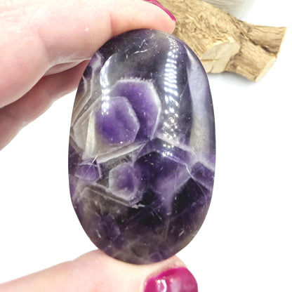 Dream Amethyst (Chevron) Palm Stone – Intuition, Calm & Spiritual Clarity Crystal, 90g