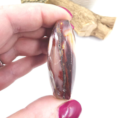Mookaite Jasper Palm Stone – Strength, Grounding & Emotional Balance Crystal, 50g