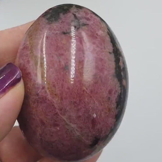 Rhodonite Palm Stone / Rhodonite Palm / Pocket Crystal / Meditation Palm - 155g